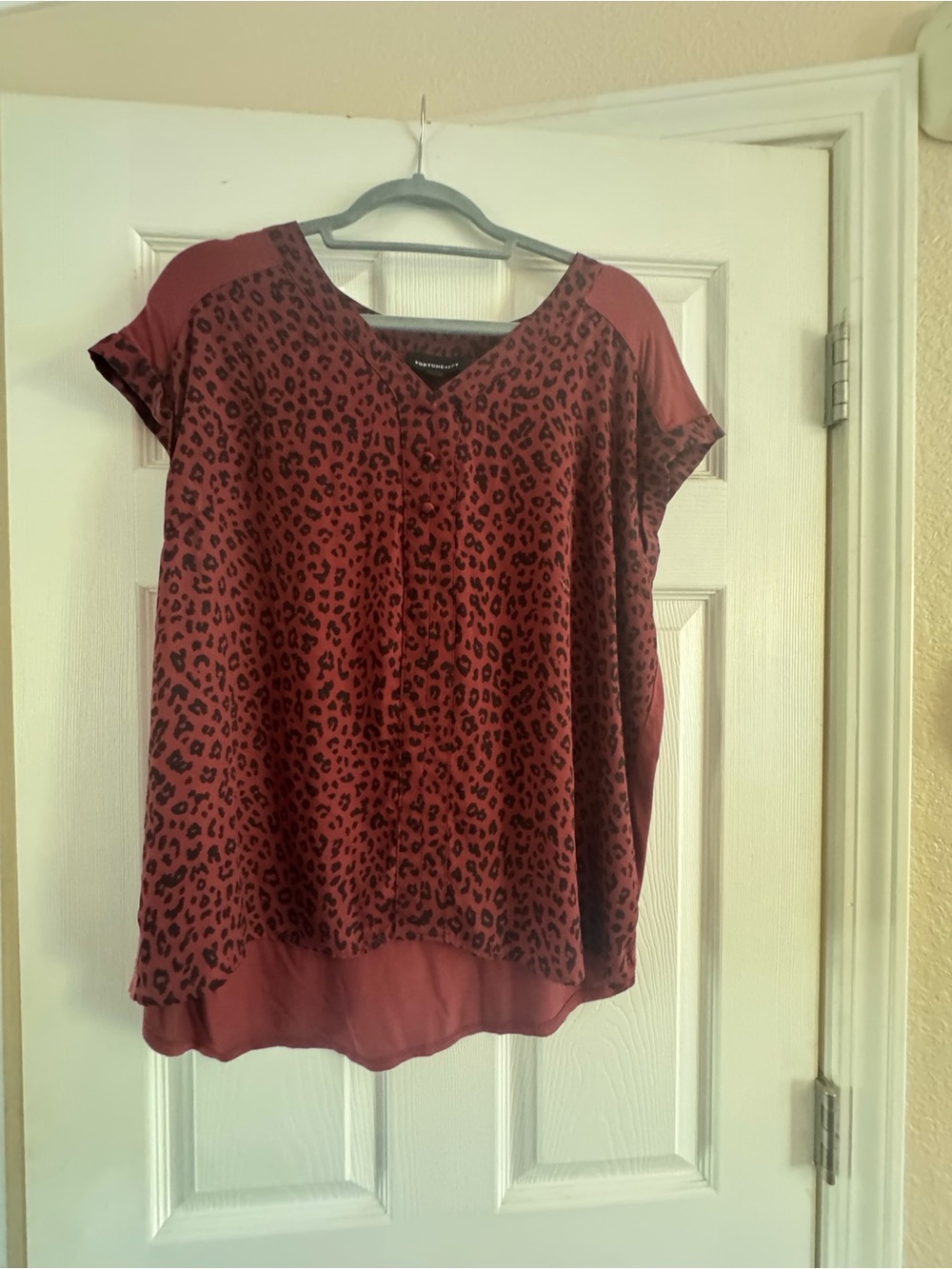 Leopard Print Short Sleeve V-Neck Blouse in Burgundy